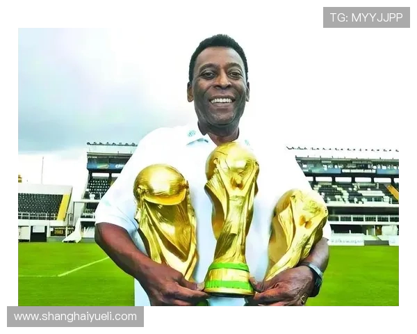 突破极限挑战巅峰荣耀，足球运动员如何书写属于自己的传奇篇章