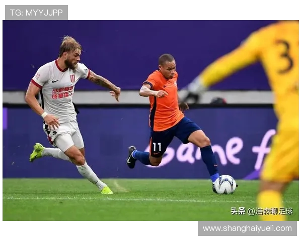 成都蓉城迎战青岛海牛展开激烈较量力争三分保住领先位置