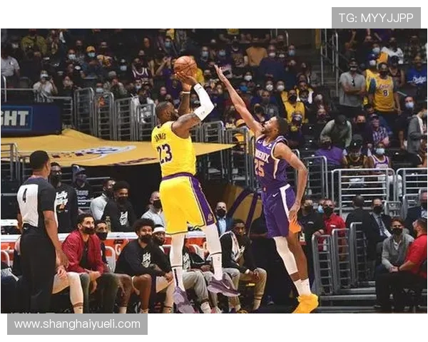 太阳队与湖人激战正酣谁能在这场对决中笑到最后